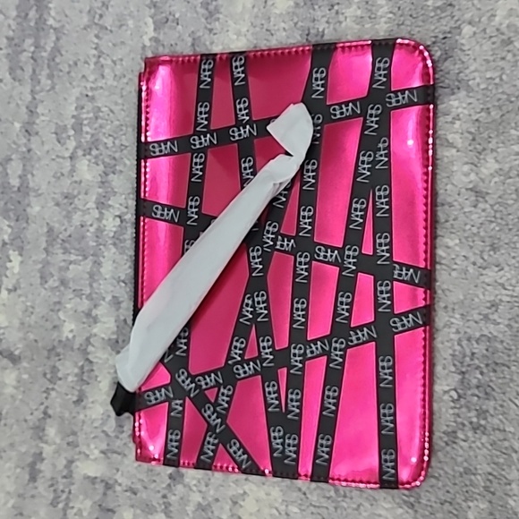 Nars Metalic Pink Cosmetic Bag - Picture 4 of 5
